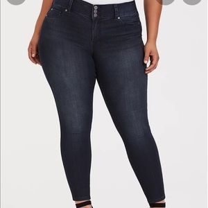 NWOT TORRID super stretch jegging size 14s